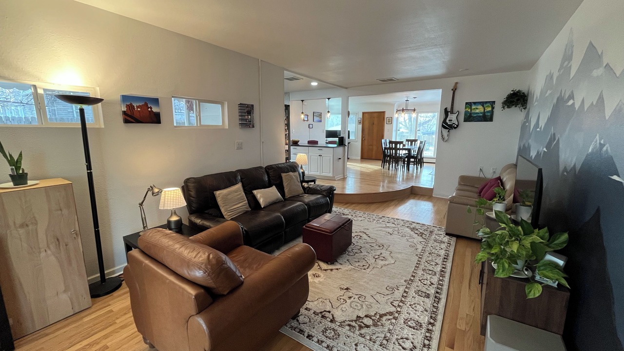 Photo of Livingroom in Englewood