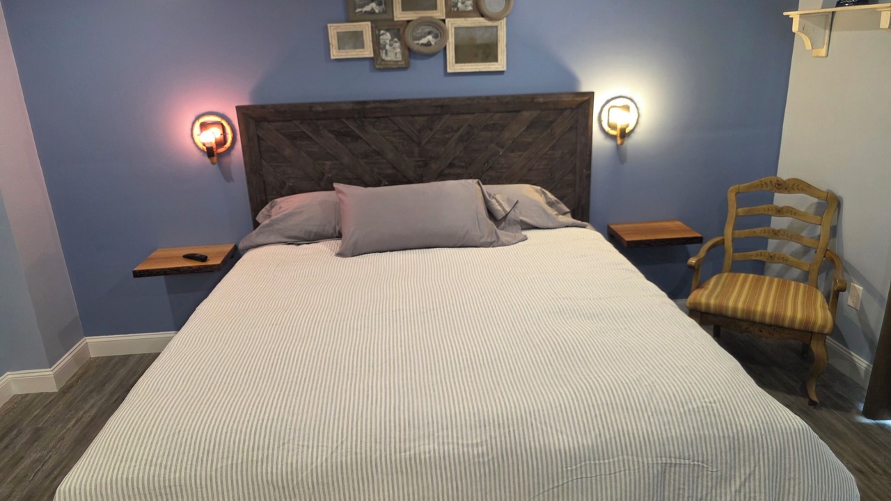 Photo of Bedroom in Malletts Bay