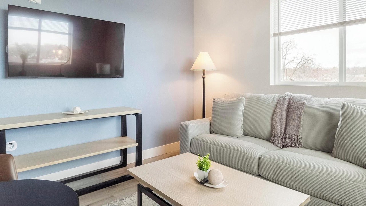 Photo of Livingroom in College View