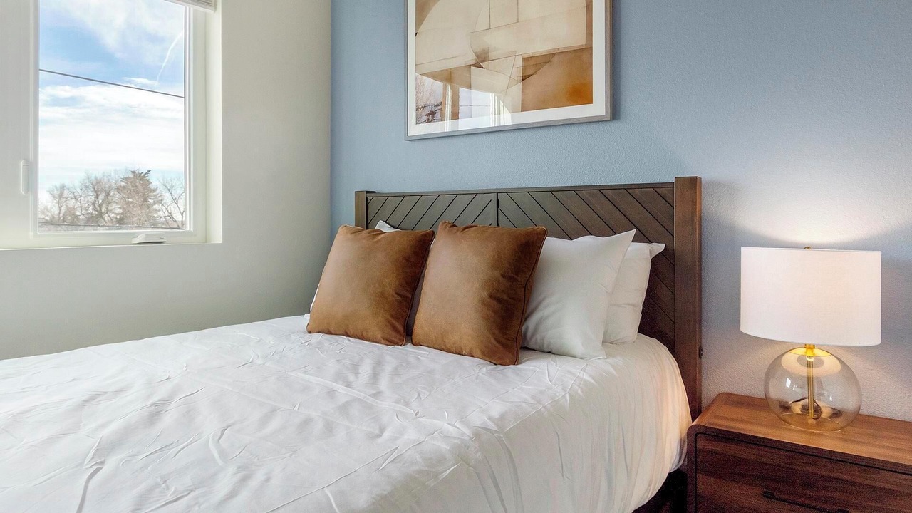 Photo of Bedroom in College View