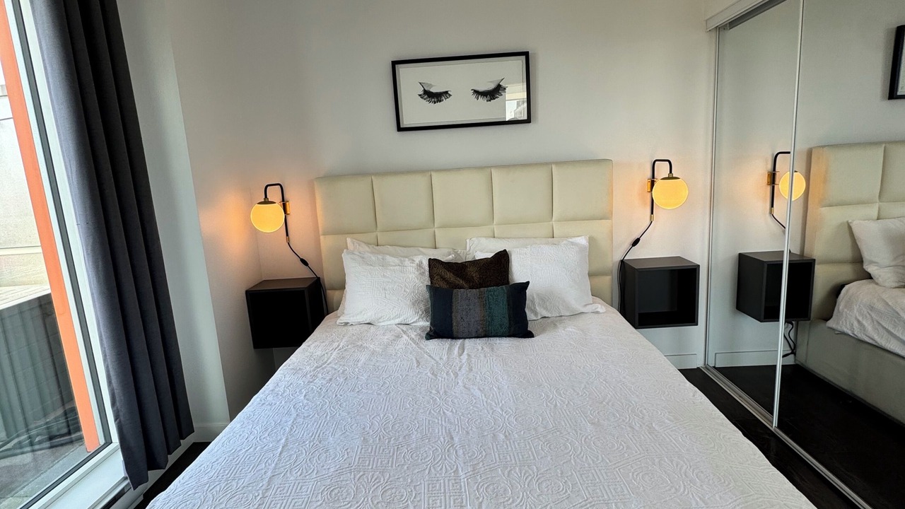 Photo of Bedroom in Downtown Eastside