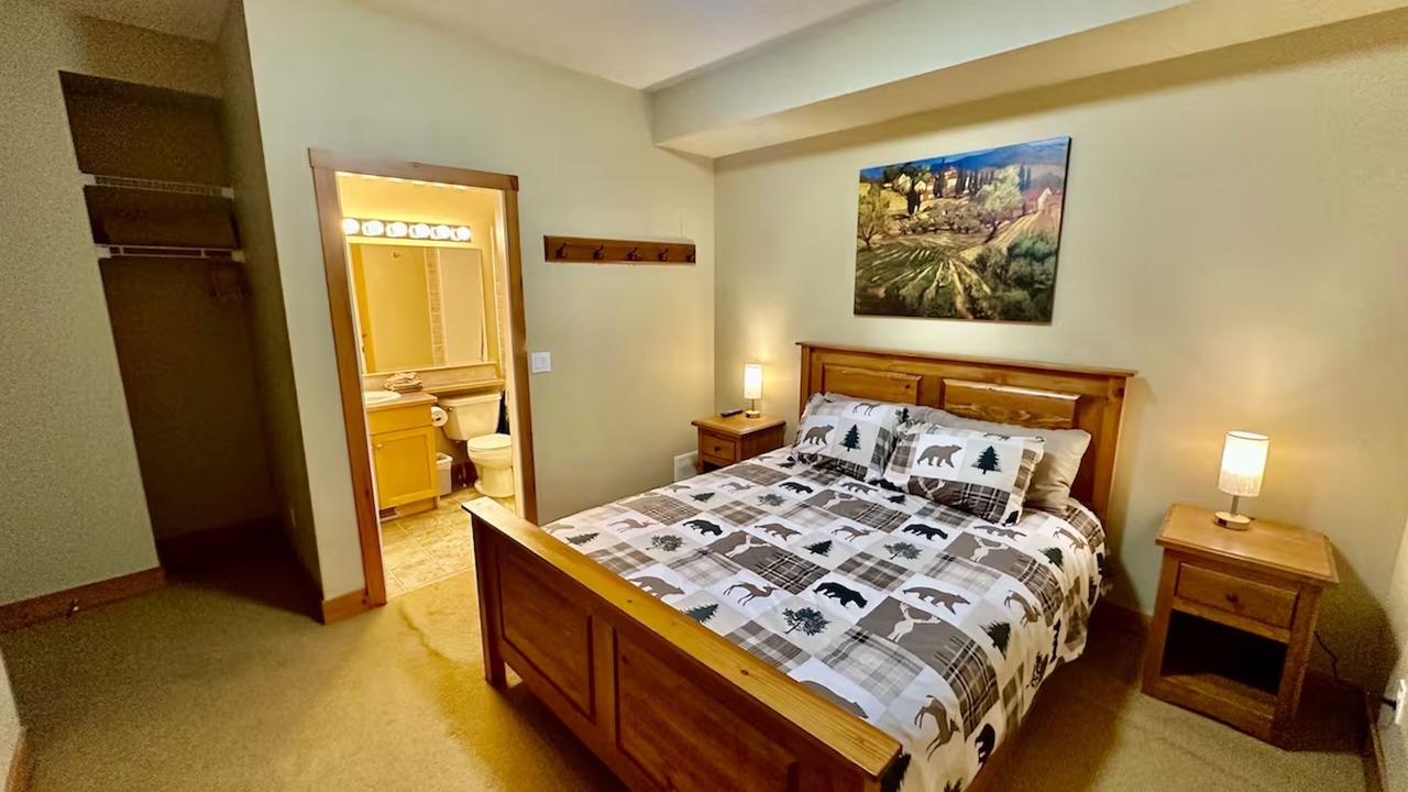 Photo of Bedroom in East Kootenay