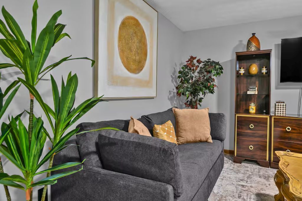 Photo of Livingroom in Akron