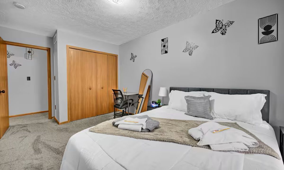 Photo of Bedroom in Akron