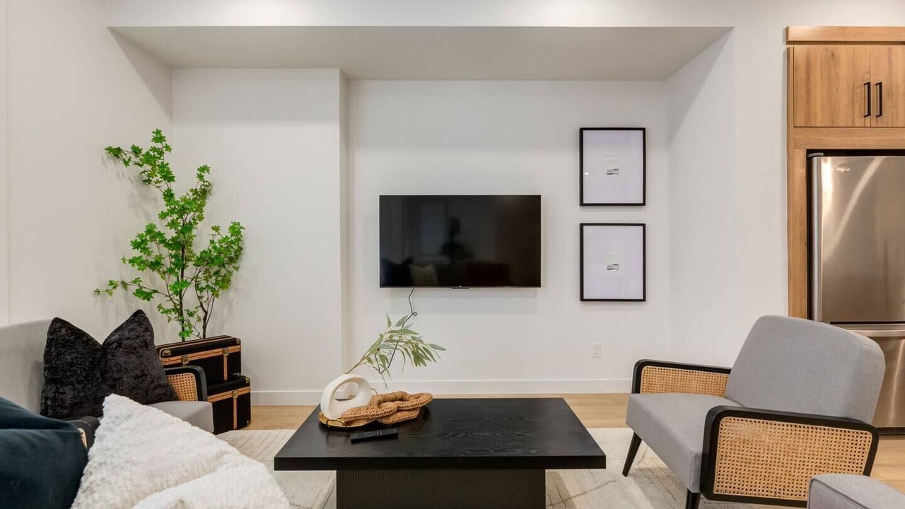 Photo of Livingroom in Shaganappi