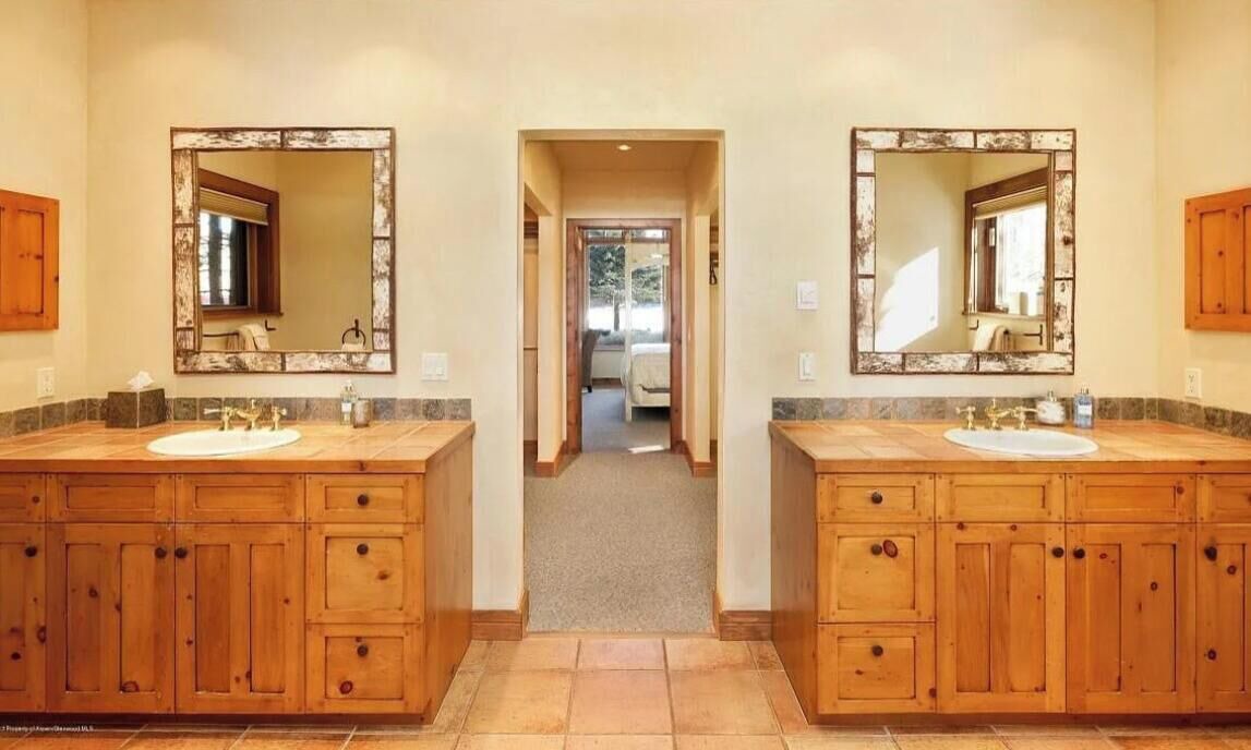 Photo of Others in Aspen Glen