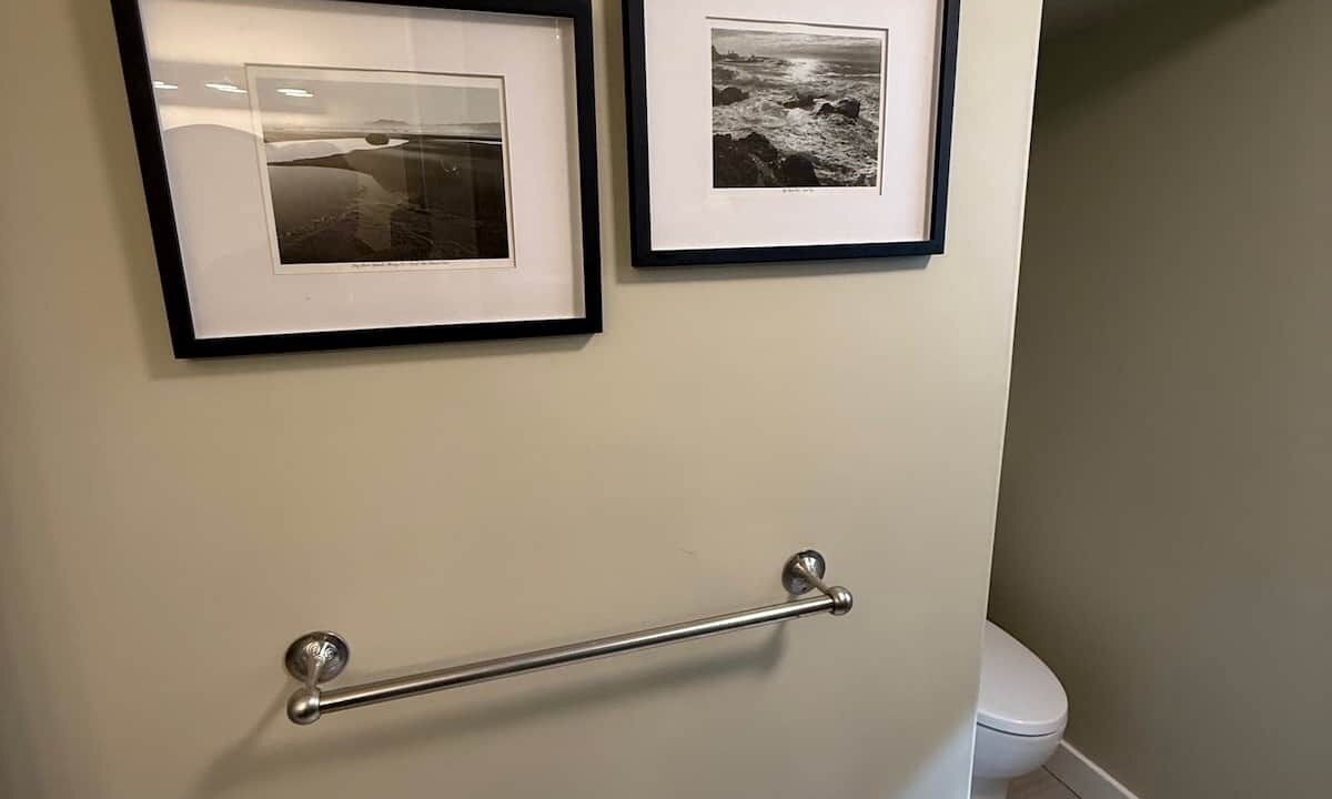 Photo of Bathroom in Departure Bay
