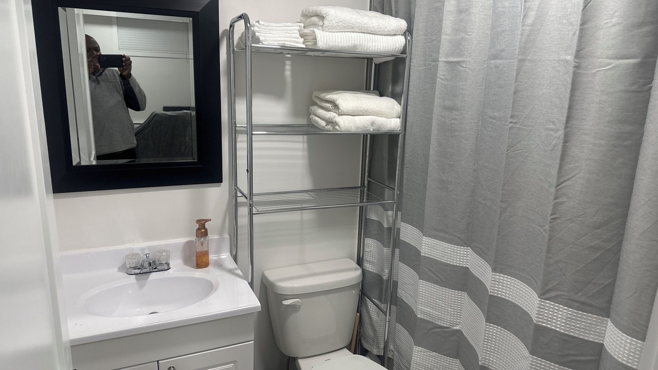 Photo of Bathroom in Division No. 11