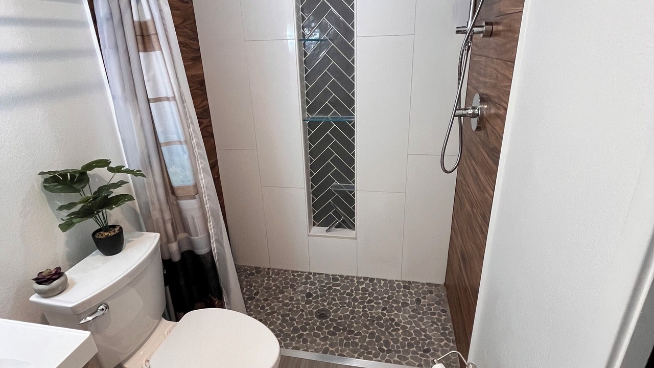 Photo of Bathroom in Hanna Farm Neighbors