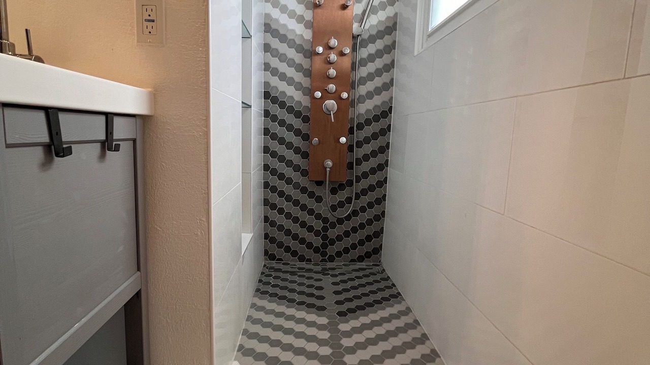 Photo of Bathroom in Hanna Farm Neighbors