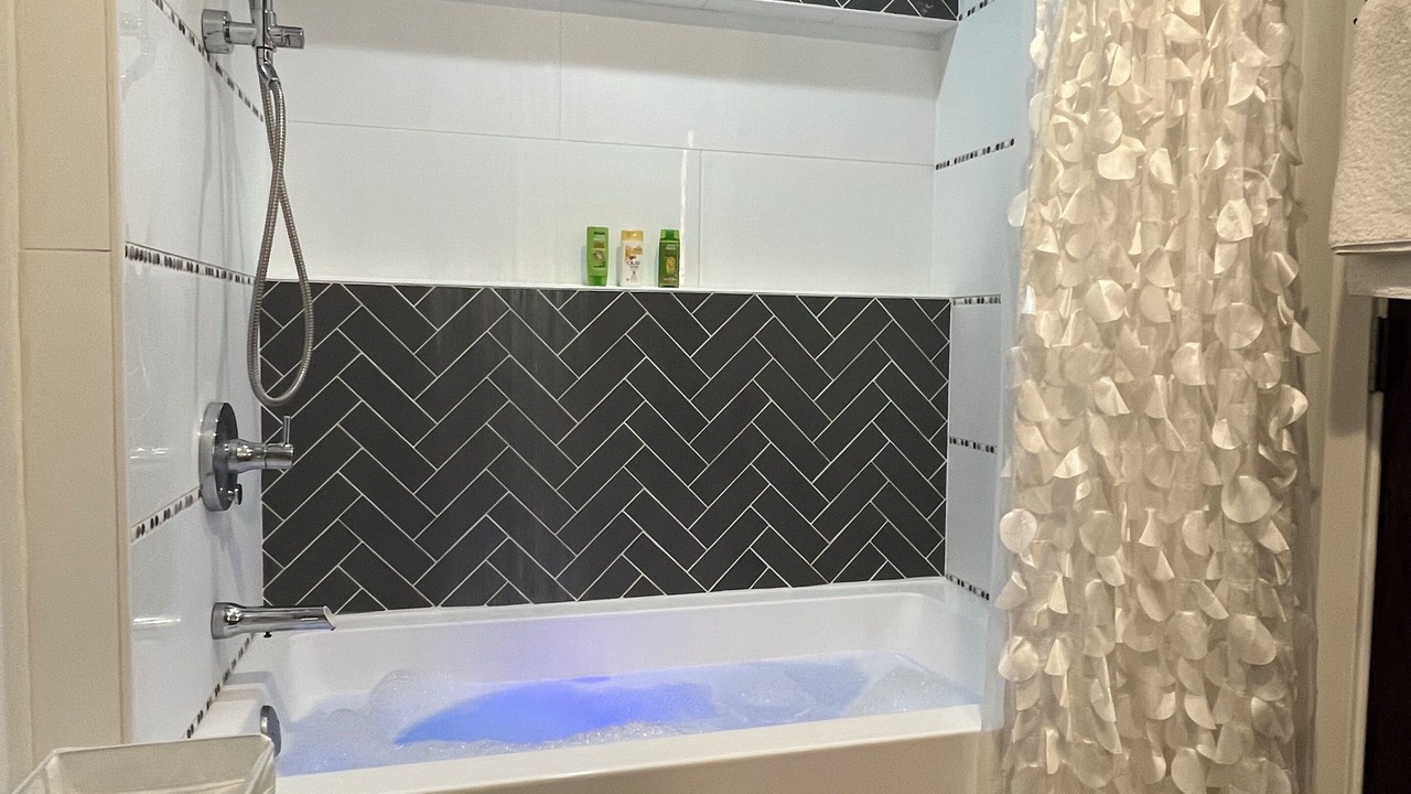 Photo of Bathroom in Hanna Farm Neighbors