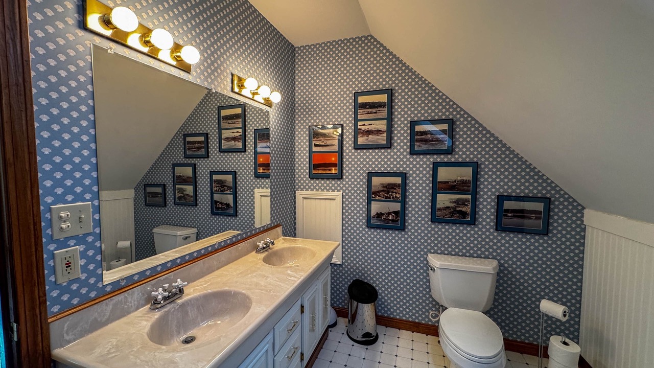 Photo of Bathroom in Purgatory