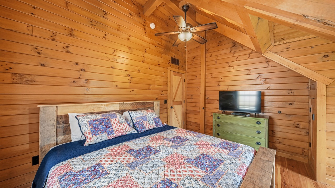 Photo of Bedroom in Homerville