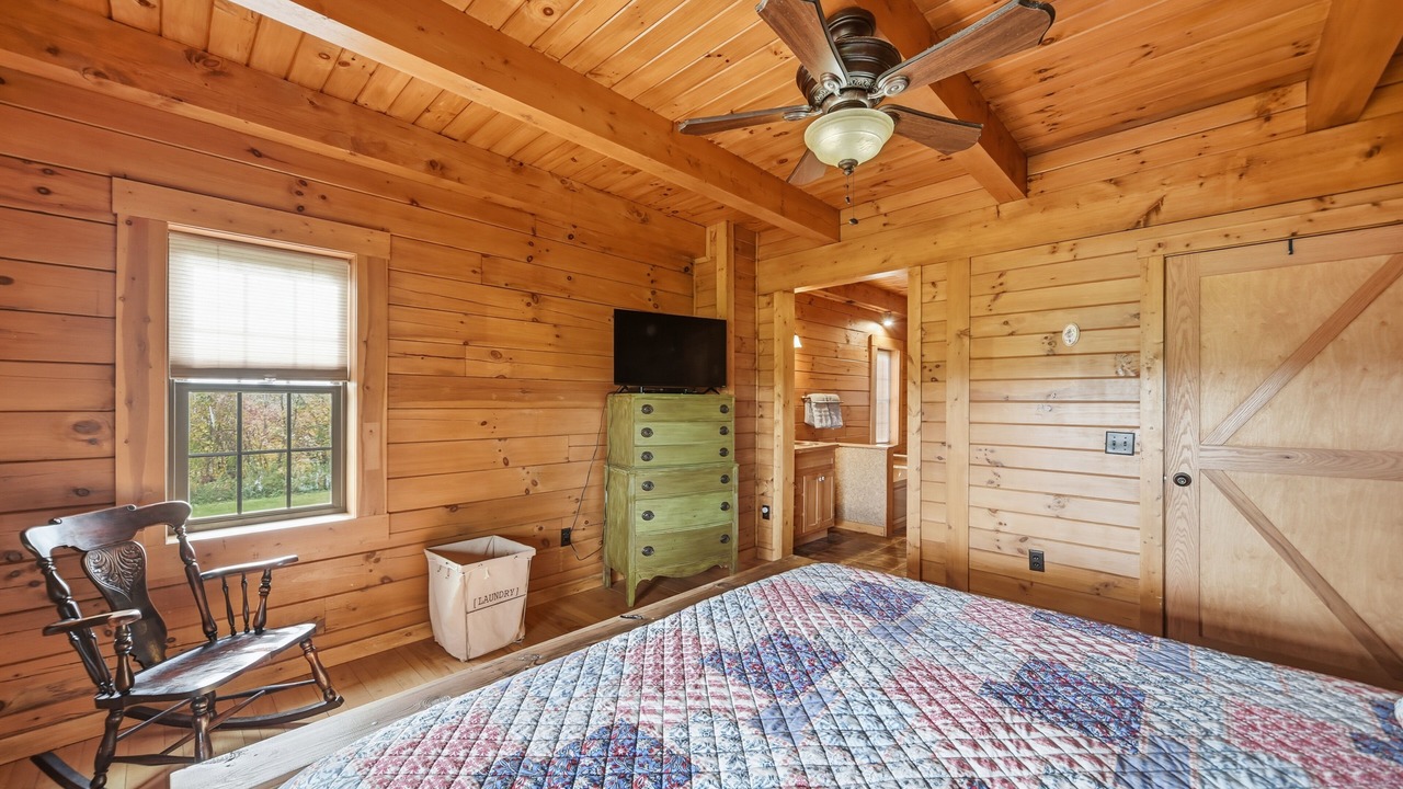 Photo of Bedroom in Homerville