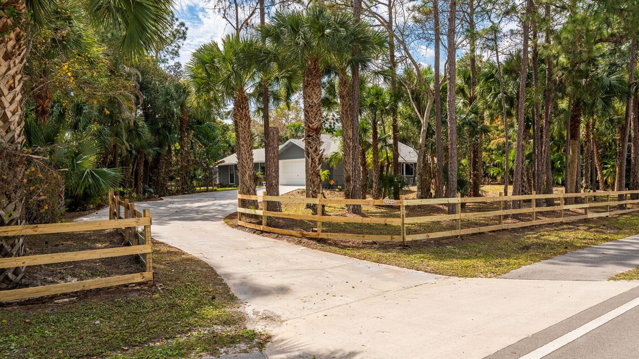 Photo of Outdoor in Palm Beach Country Estates