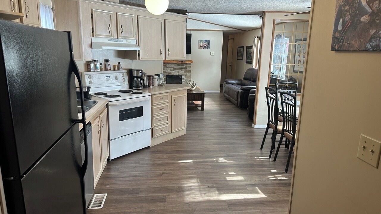 Photo of Kitchen in Division No. 11