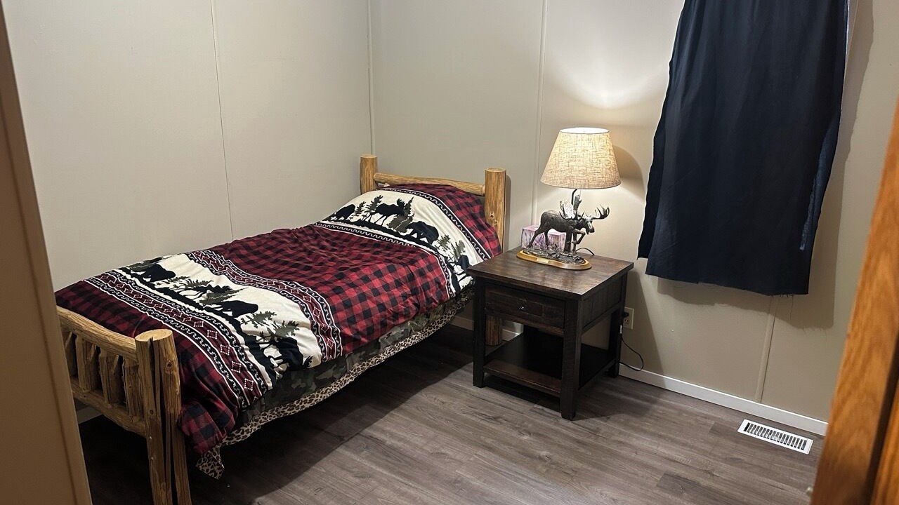 Photo of Bedroom in Division No. 11