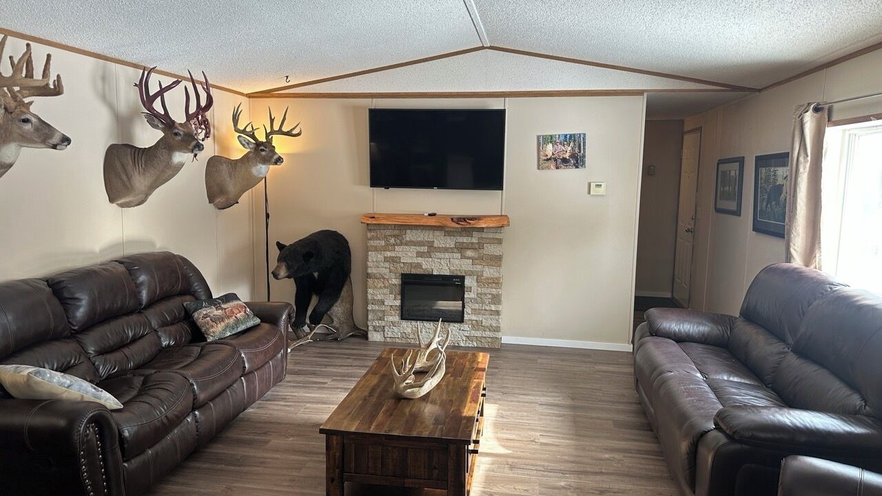 Photo of Livingroom in Division No. 11