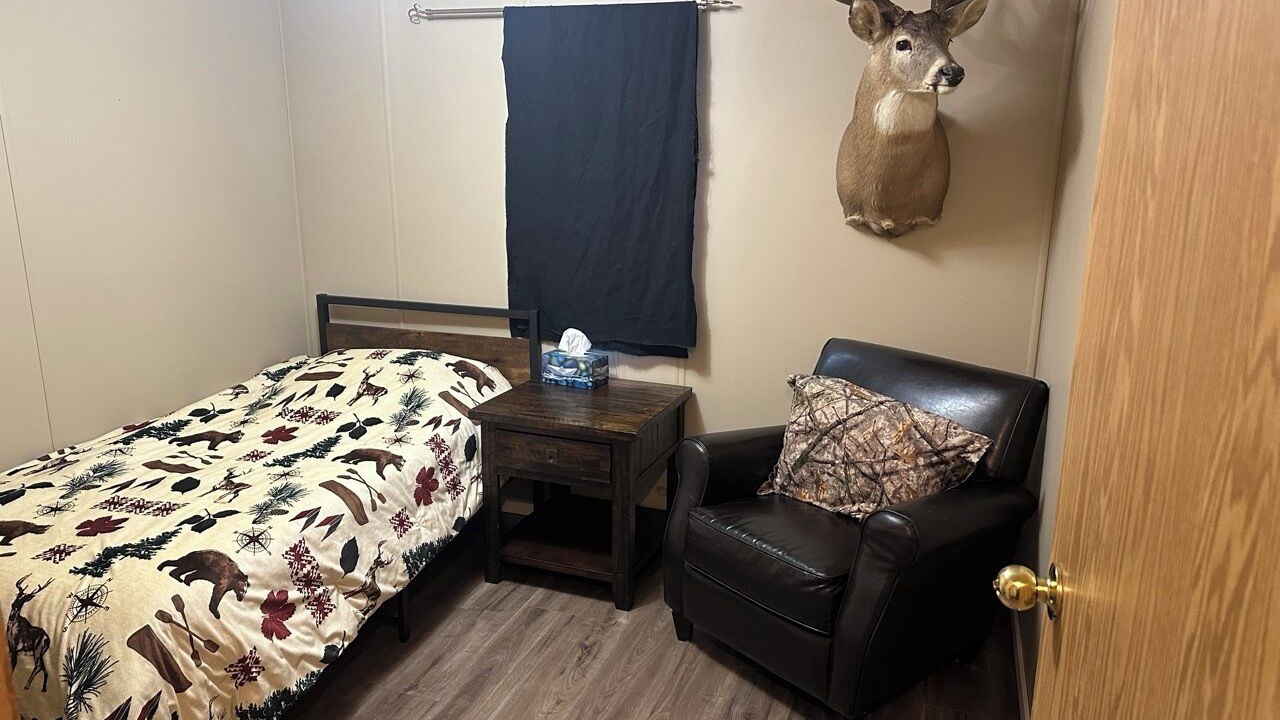 Photo of Bedroom in Division No. 11