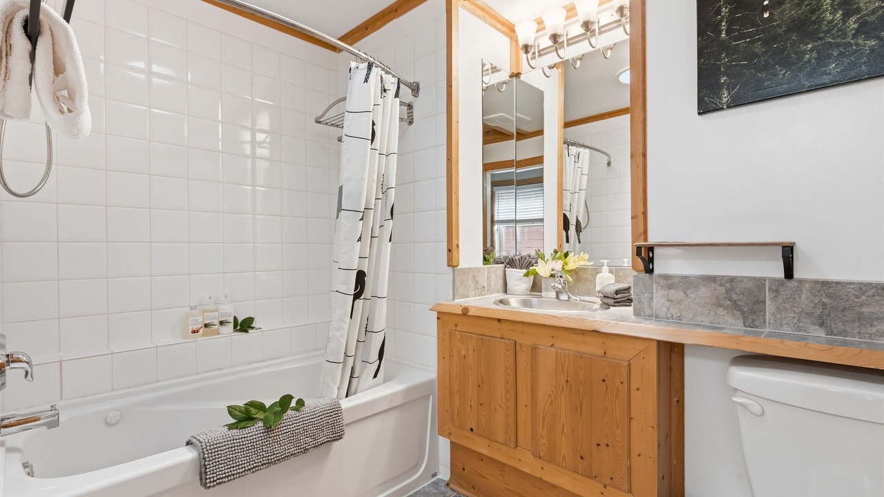 Photo of Bathroom in Ucluelet