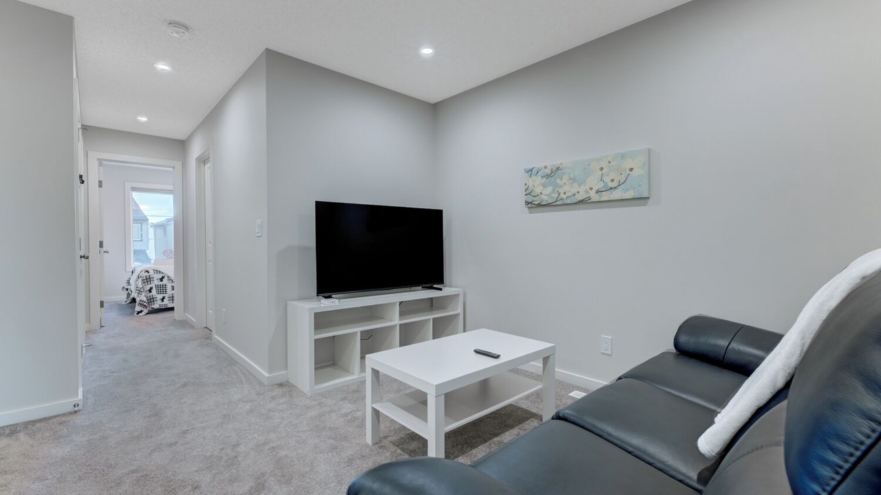 Photo of Livingroom in Southeast Edmonton