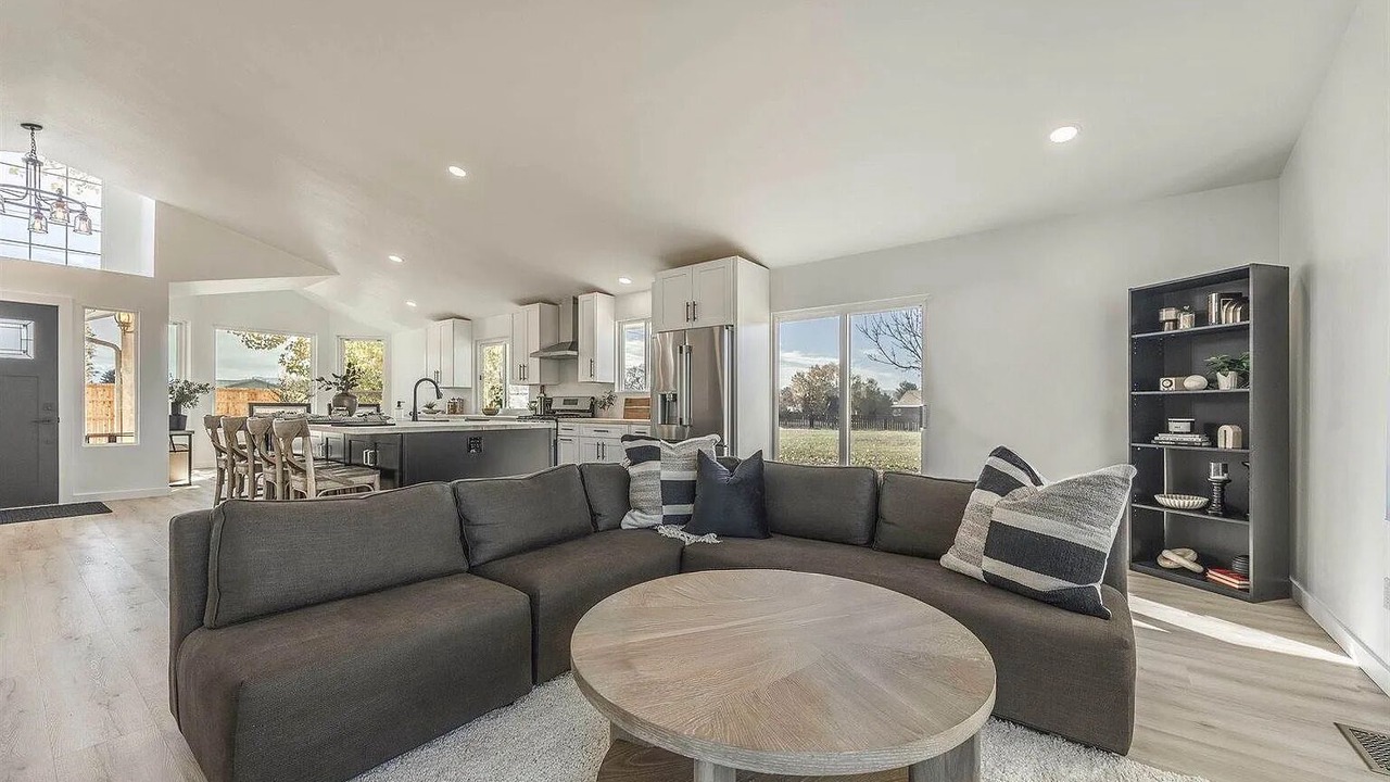Photo of Livingroom in Montrose