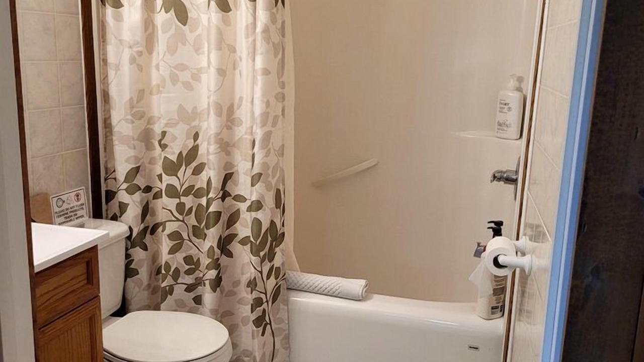 Photo of Bathroom in Nordegg