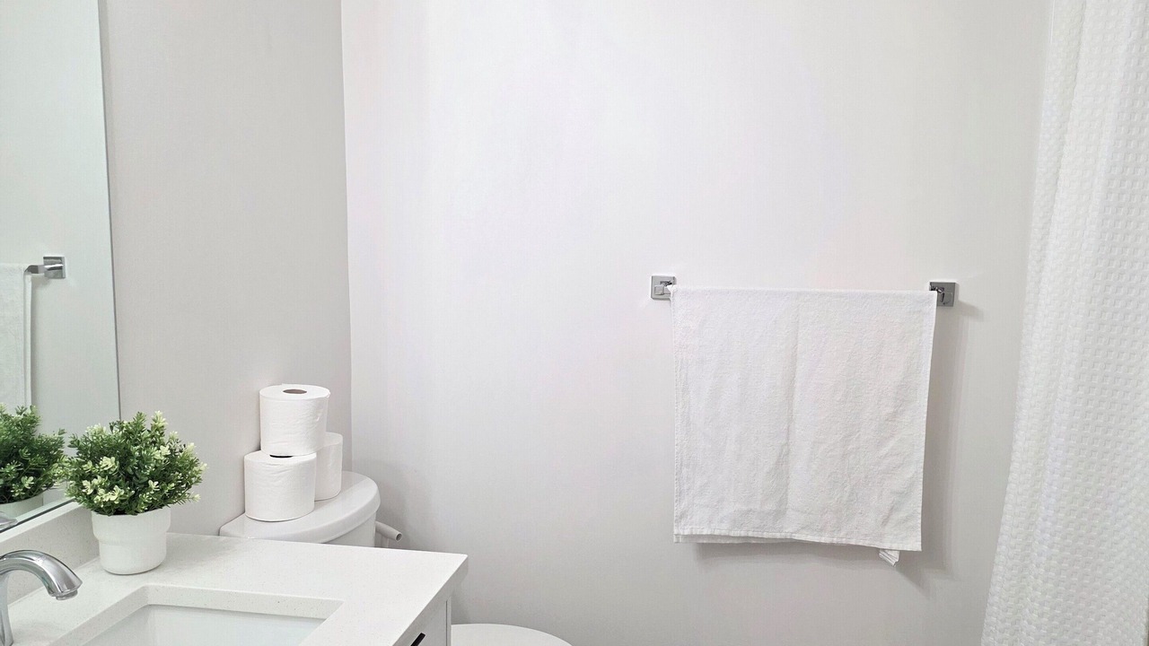 Photo of Bathroom in Division No. 11