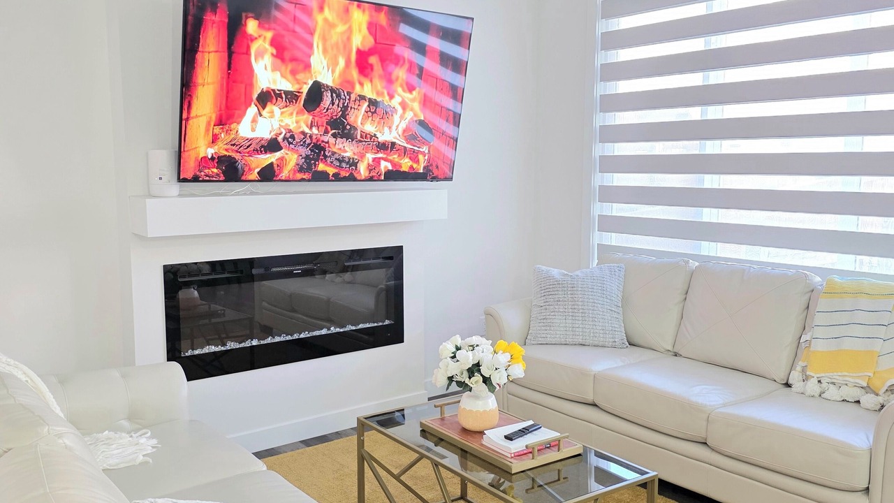 Photo of Livingroom in Division No. 11