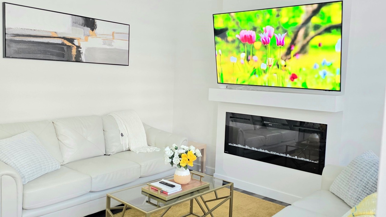 Photo of Livingroom in Division No. 11