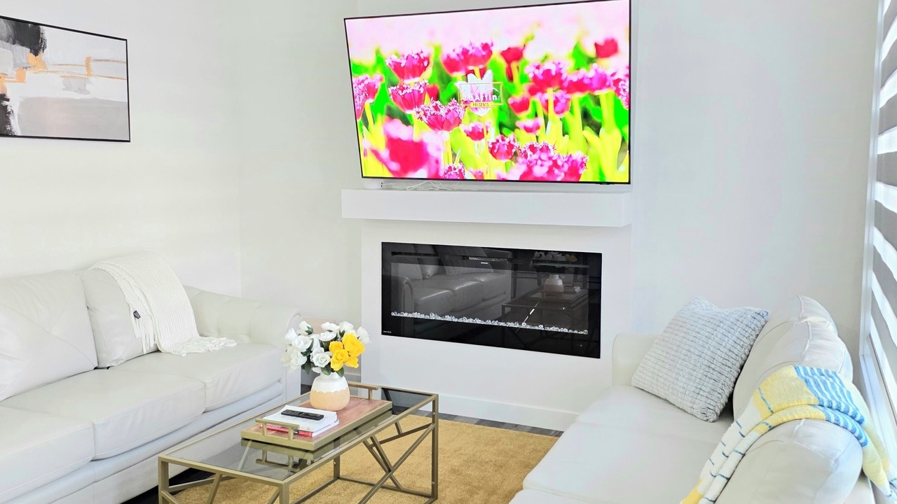 Photo of Livingroom in Division No. 11