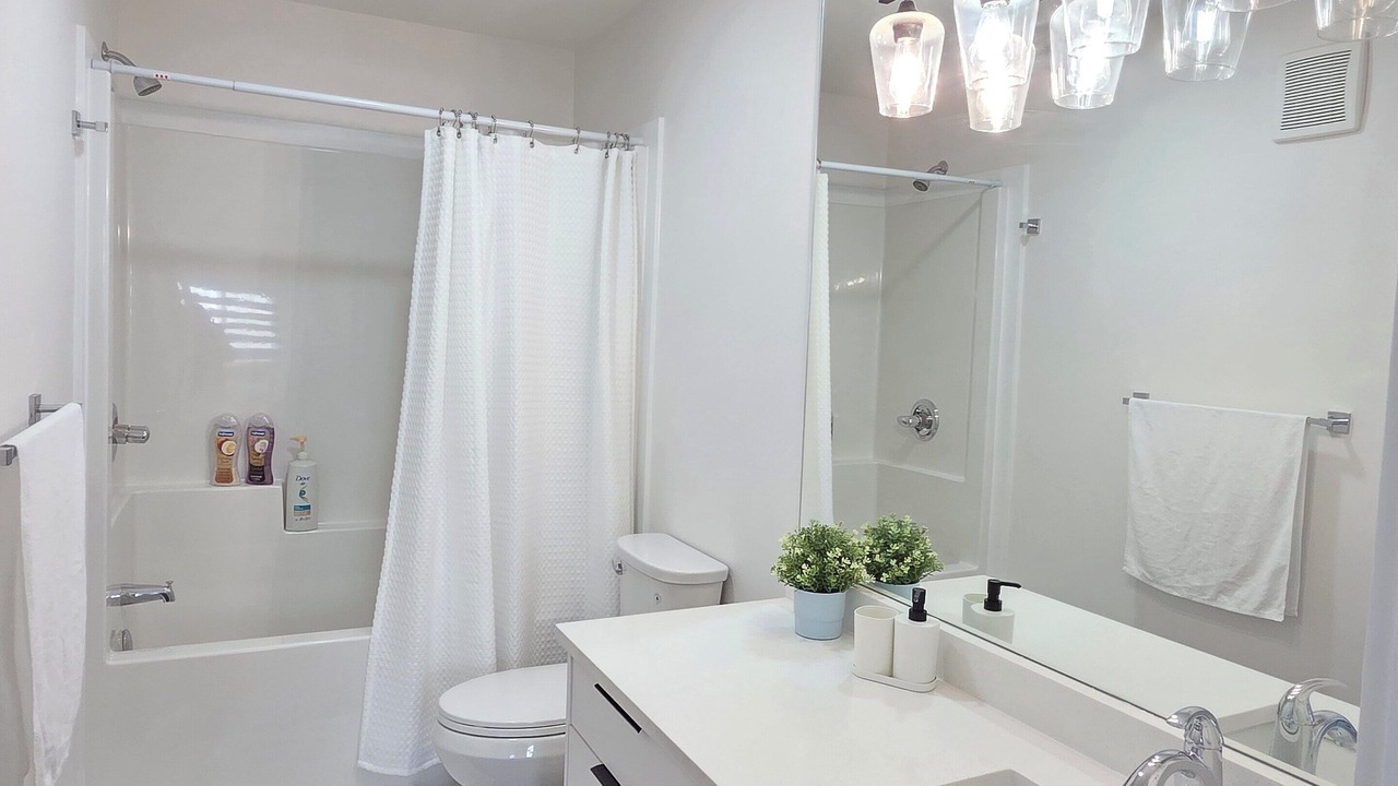 Photo of Bathroom in Division No. 11