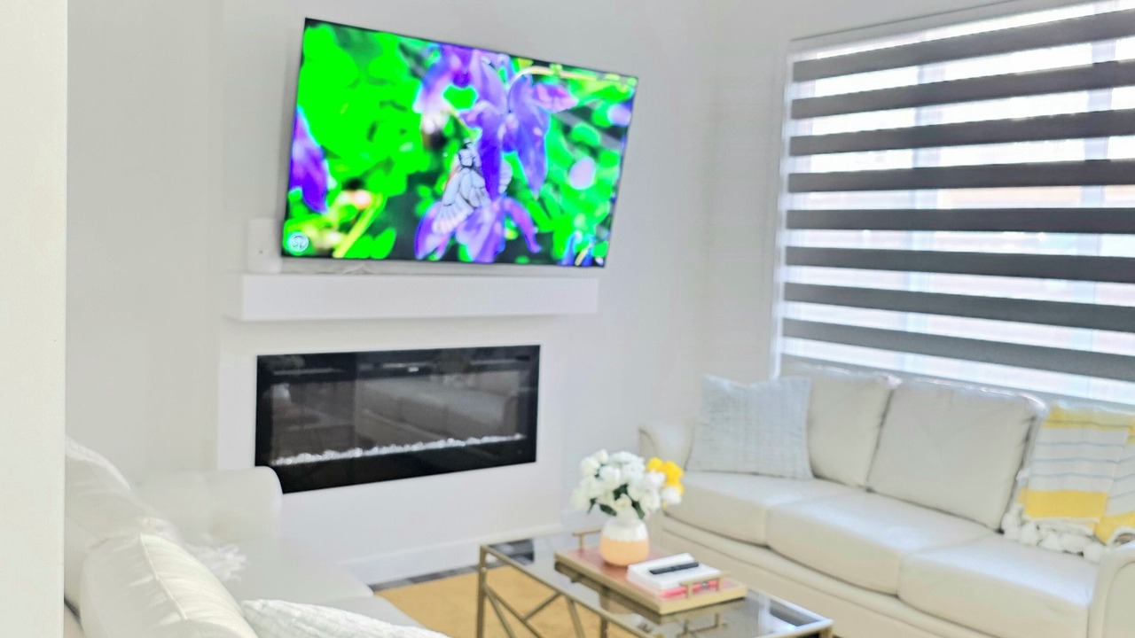 Photo of Livingroom in Division No. 11