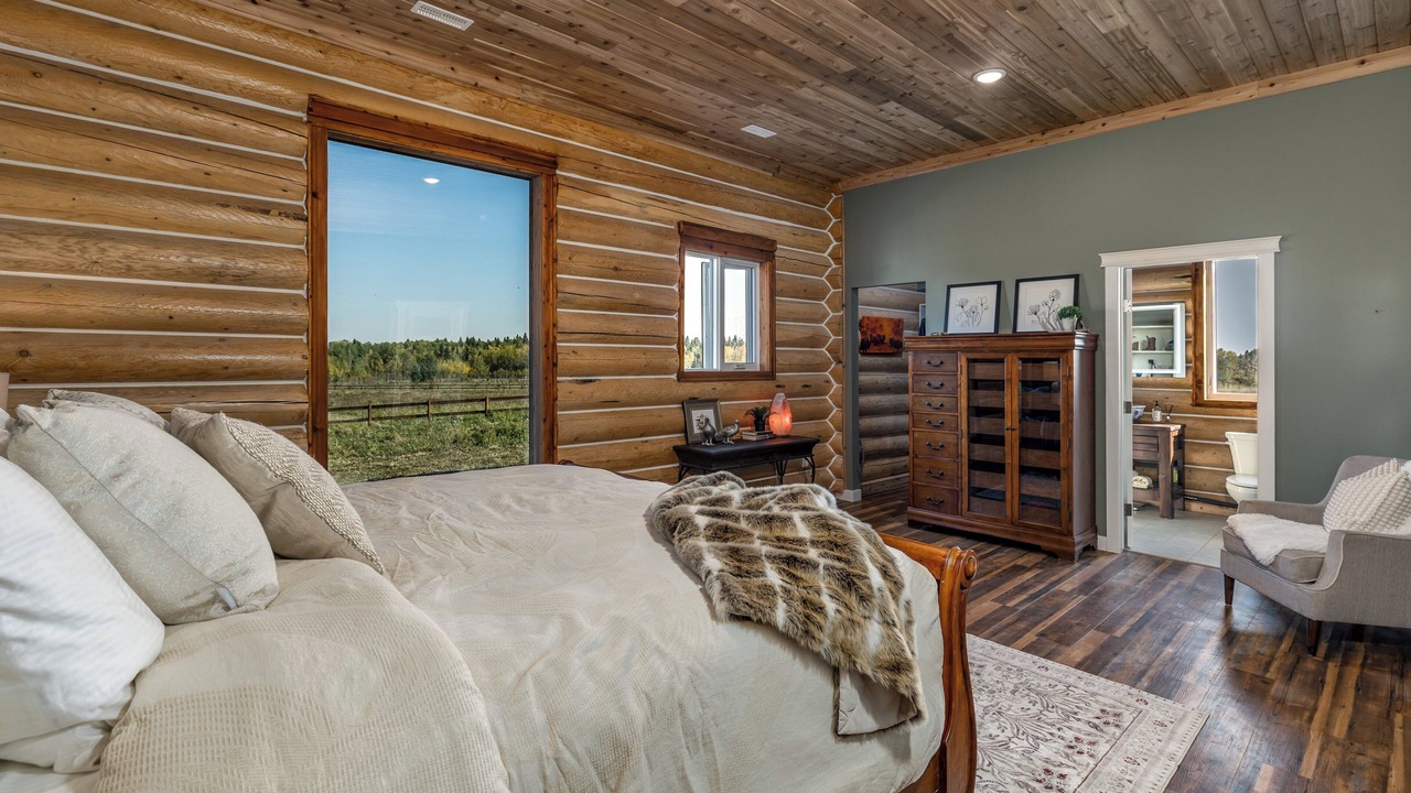 Photo of Bedroom in Alberta