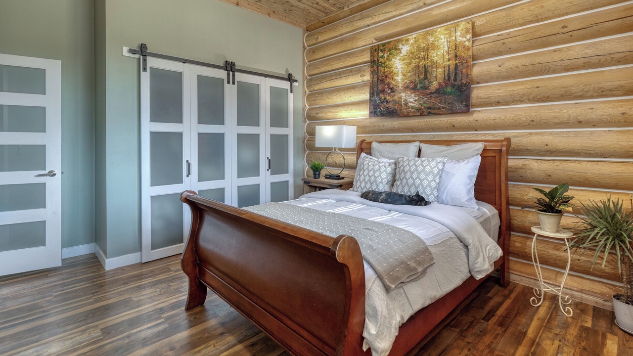 Photo of Bedroom in Alberta
