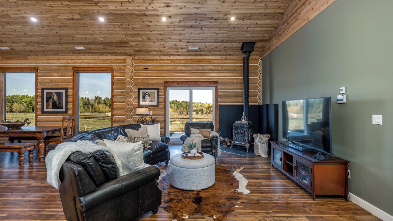 Photo of Livingroom in Alberta
