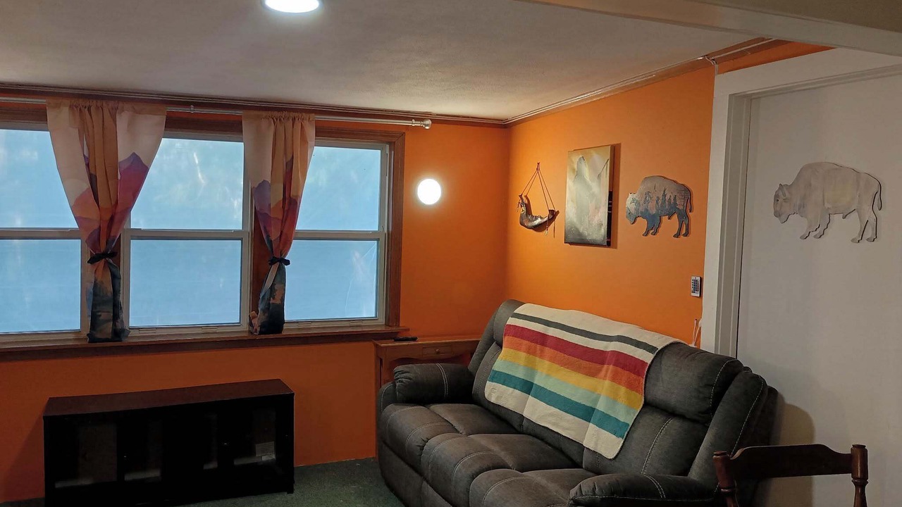 Photo of Livingroom in West Tremont