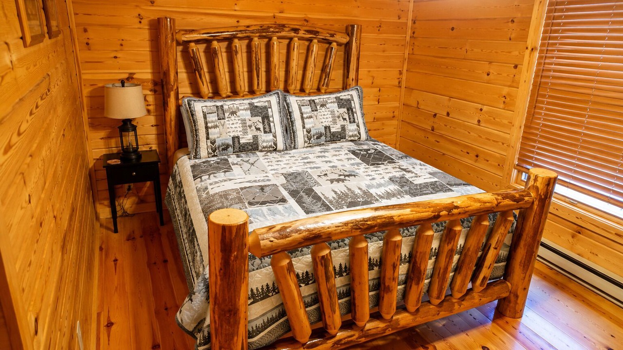 Photo of Bedroom in South Fork