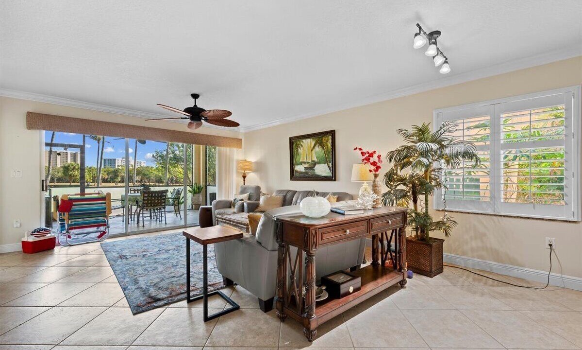 Photo of Livingroom in Bella Vista
