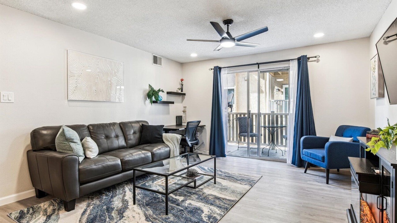 Photo of Livingroom in Hampden South