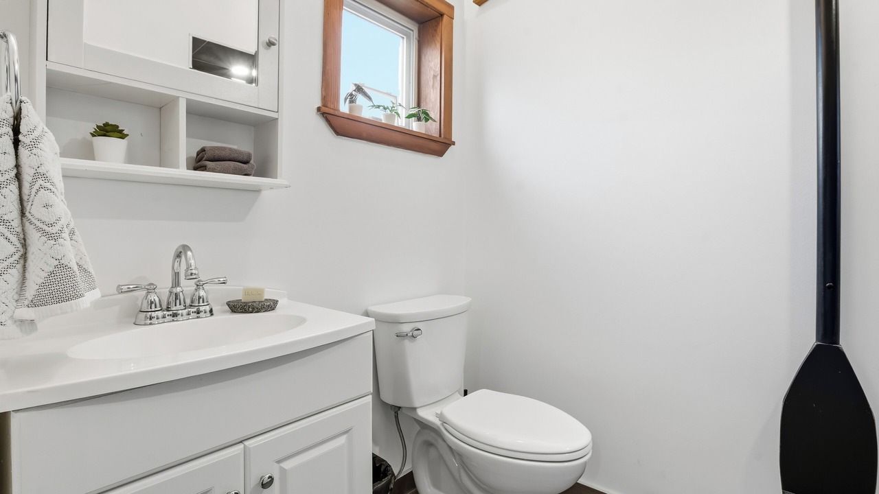 Photo of Bathroom in Ucluelet