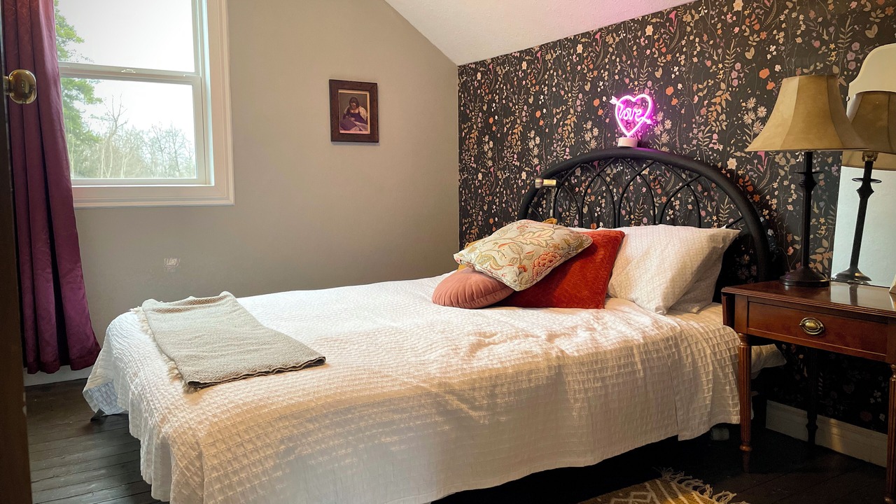 Photo of Bedroom in Central Alberta