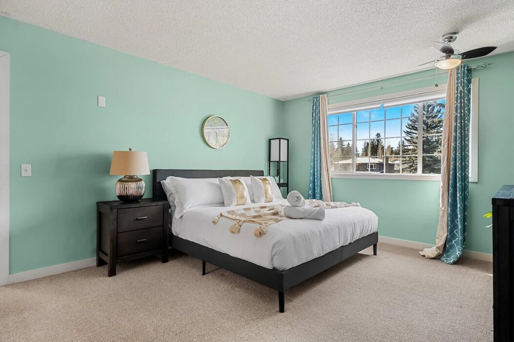 Photo of Bedroom in Canyon Meadows