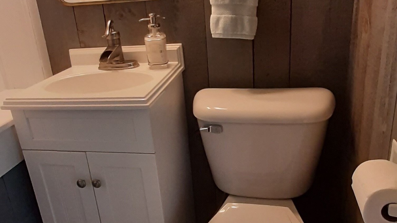 Photo of Bathroom in Mentor-on-the-Lake