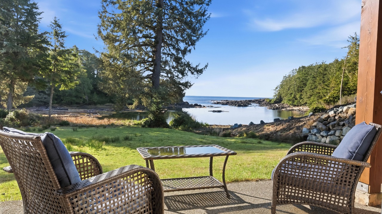 Photo of Patio Balcony in Ucluelet