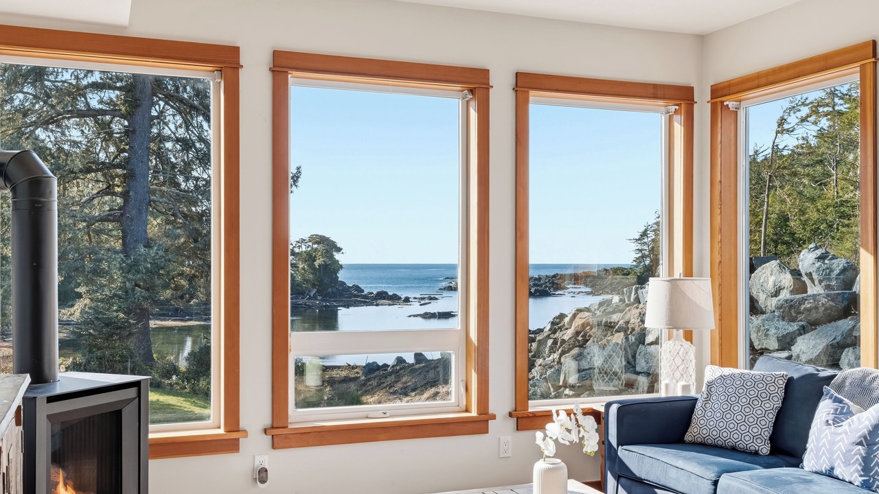 Photo of Livingroom in Ucluelet
