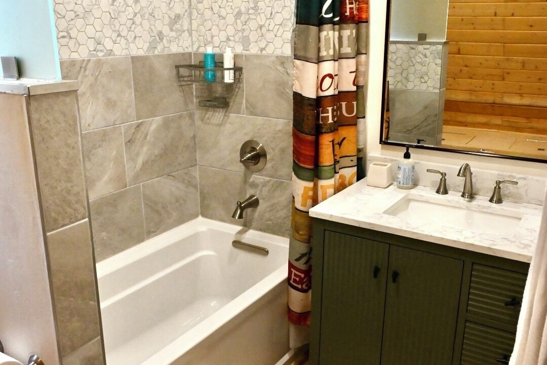 Photo of Bathroom in Garfield