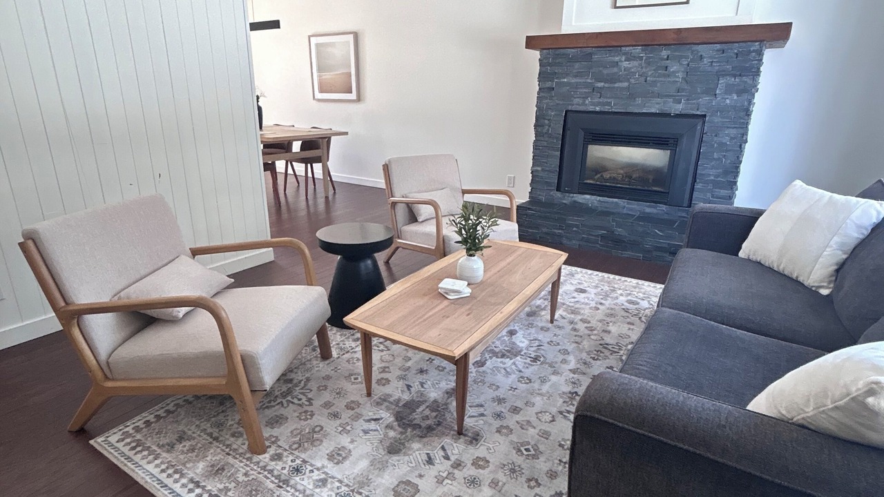 Photo of Livingroom in Red Deer