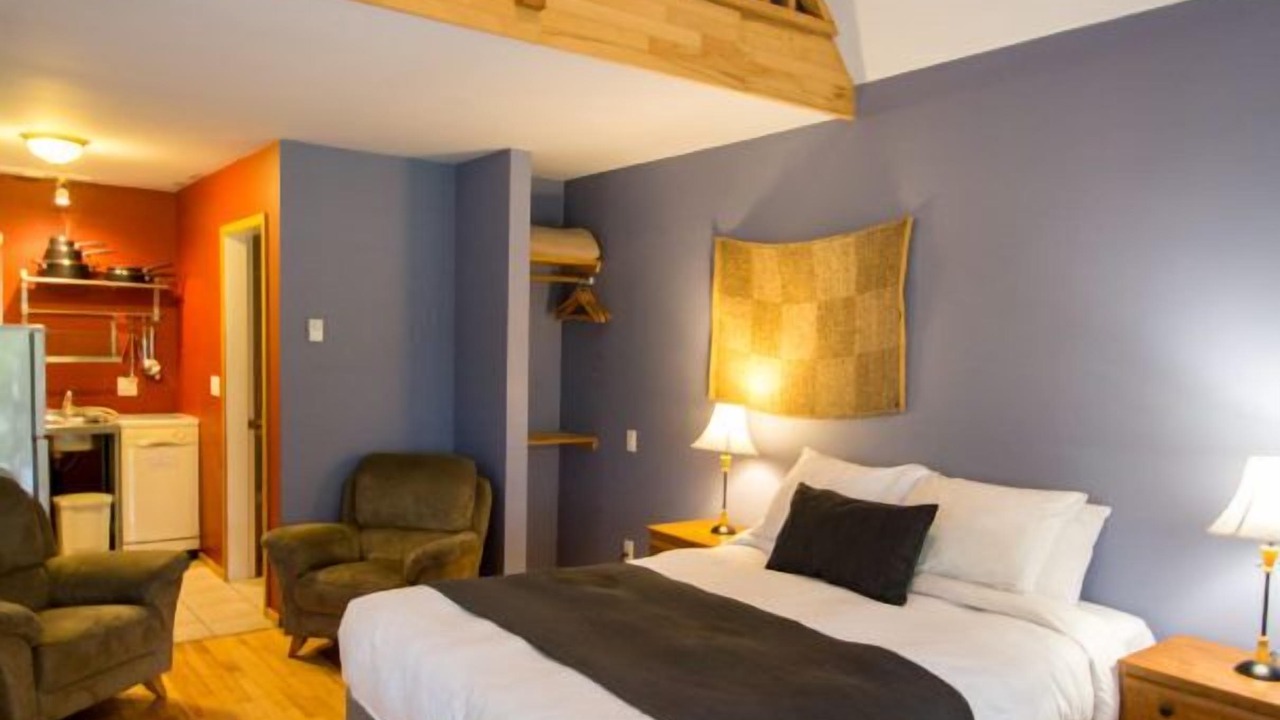Photo of Bedroom in Ucluelet