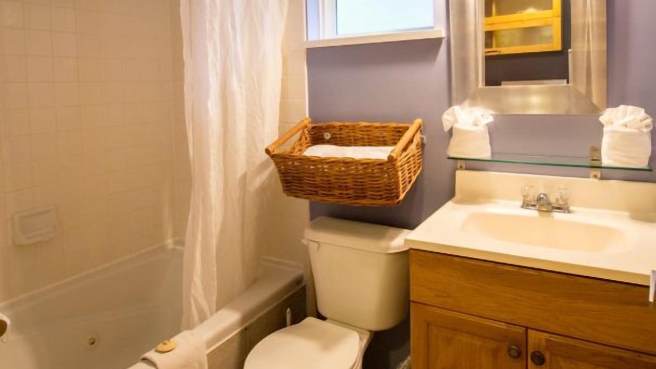 Photo of Bathroom in Ucluelet